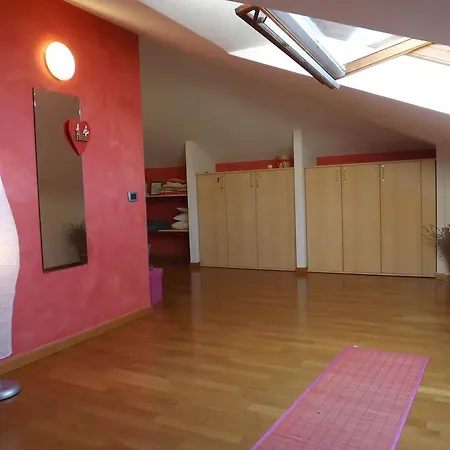 Vila Aurora With Pool Colico