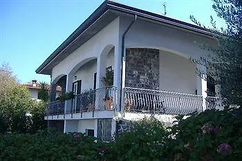 Vila Aurora With Pool Colico